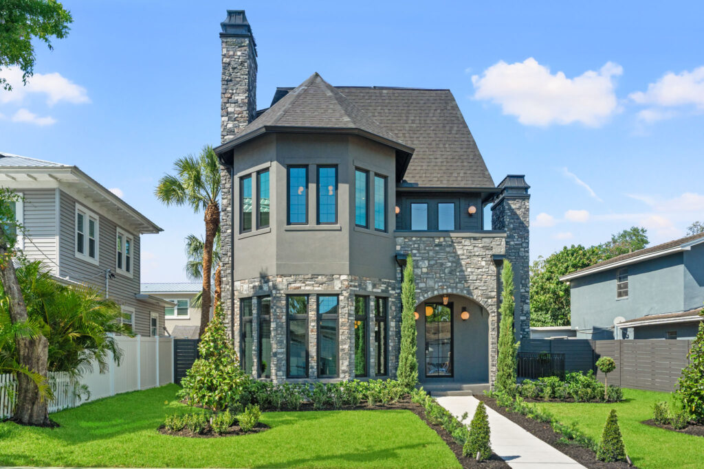 807 W Park Ave